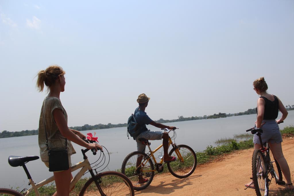 Kataragama Homestay Екстериор снимка
